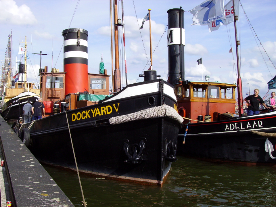 Stoomsleepboote Dockyard V und Adelaar